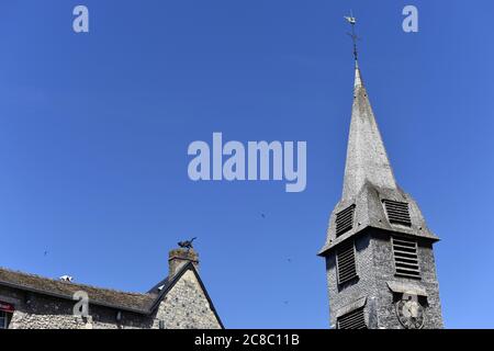 der freistehende hölzerne Glockenturm der Saint Catherine's Church (Église Sainte-Catherine) in Honfleur, Normandie, Frankreich Stockfoto