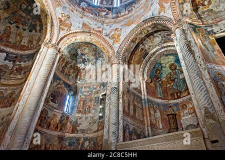 Apsis der Episcopal Church Nikortsminda mit Fresken aus dem 17. Jahrhundert, Nikortsminda, Georgien Stockfoto