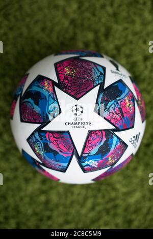 Nahaufnahme von 2019/20 Adidas Champions League Fußball. Stockfoto