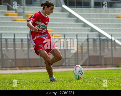 BARI, ITALIEN - 19. Februar 2017: Serie C1 - Italienische Meisterschaft 2016-2017 - das Bühnenspiel des Spiels zwischen 'Tigers Rugby Bari 1980 ASD' und 'CIC Stockfoto