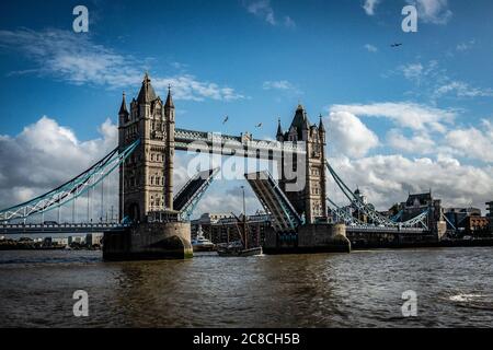 Die Tower Bridge in London, Großbritannien Stockfoto