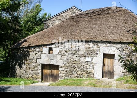 Traditionelles Steinhaus, Pedrafita Cebreiro, Galicien, Spanien Stockfoto