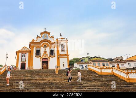 Treppe der Kirche unserer Lieben Frau von der Barmherzigkeit in São João del-Rei, Minas Gerais, Brasilien Stockfoto