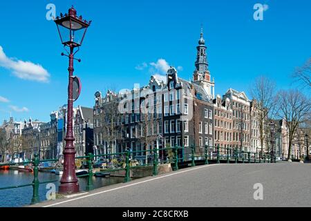 Stadt landschaftlich von Amsterdam aus am Kloveniersburgwal in den Niederlanden Stockfoto