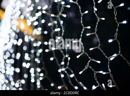 Weiße Lichterketten Stockfoto