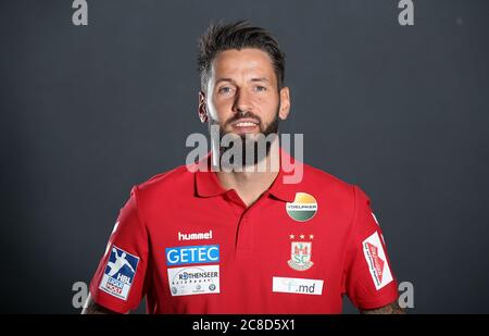 23. Juli 2020, Sachsen-Anhalt, Magdeburg: Handball, 1. Bundesliga, offizielles Fotoshooting des SC Magdeburg. Cheftrainer Bennett Wiegert. Foto: Ronny Hartmann/dpa Stockfoto