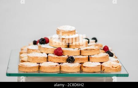 Essen bei Empfängen, Firmenveranstaltungen und Hochzeiten Stockfoto