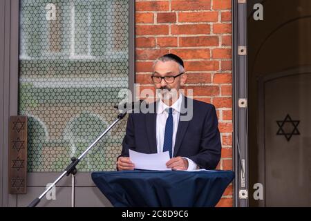 LÜBECK. Gemeinsam mit dem Beauftragten für jüdisches Leben in Schleswig-Holstein, Peter Harry Carstensen, besuchte Kulturministerin Karin Prien heute Stockfoto