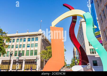 Jacksonville Florida, Laura Street, MOCA, Museum für zeitgenössische Kunst, Rathaus, Gebäude, Außenfassade, Eingang, Skulptur, Harlan, 1994, James Rosbu Stockfoto