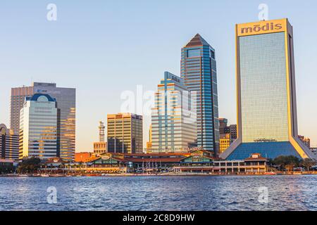 Jacksonville Florida, Saint St. Johns River Water, Downtown, District, City Skyline Cityscape, Waterfront, Modas Building, Jacksonville Landing, Hochhaushimmel Stockfoto