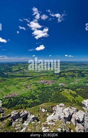 Blick hinunter ins Oberallgäu, Süddeutschland Stockfoto