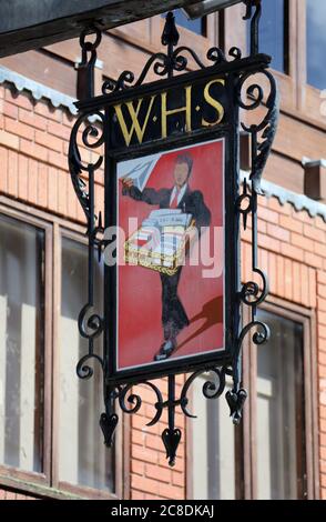 WHSmith-Zeichen in Chester Stockfoto