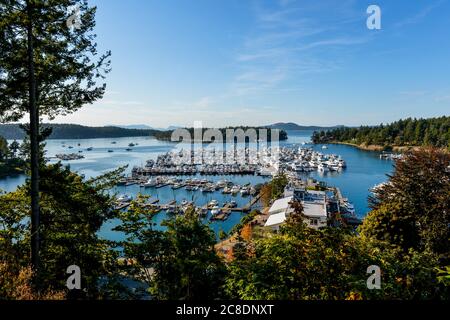 USA, Washington, San Juan Island, Boote im Hafen von Roche Stockfoto