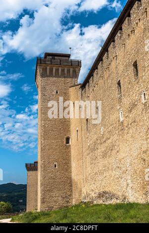 Spoleto, eine herrliche umbrische Stadt, Heimat des Festival dei Due Mondi, ein internationales Ereignis der Musik, Kunst, Kultur und Unterhaltung Stockfoto