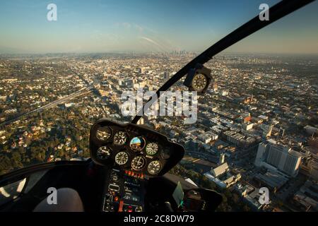 Helikopter POV über Los Angeles, Kalifornien Stockfoto