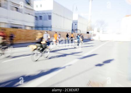 Deutschland, Berlin, Radfahrer in der Stadt Stockfoto