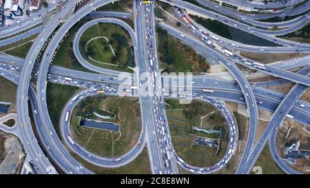 Luftaufnahme des Kreisel, Verkehrsmittel, Route in istanbul Stockfoto