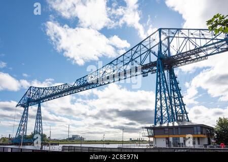 Die Tees Transporter Bridge über den Fluss Tees, Middlesbrough, North Yorkshire, England, Großbritannien Stockfoto