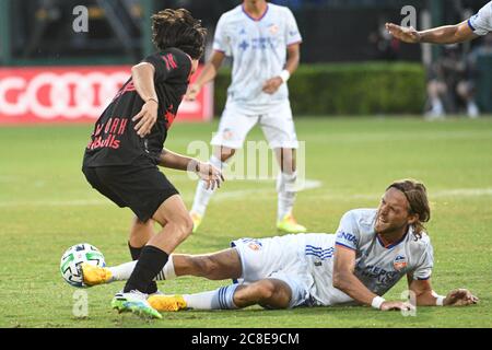 Orlando, Florida, USA. Juli 2020. FC Cincinnati Verteidiger Pettersson, Tom #3 versucht, den Ball während der MLS ist zurück Turnier bei ESPN Wild World of Sports in Orlando Florida USA am Dienstag, 22. Juli 2020 zu bekommen. Bildnachweis: Marty Jean-Louis Stockfoto