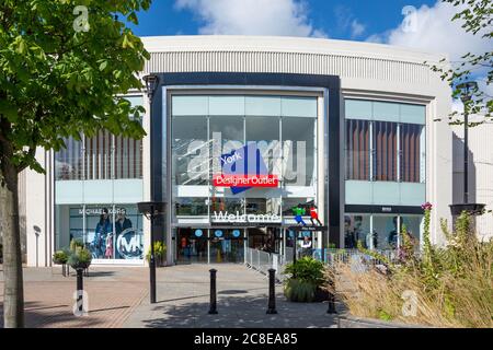 Eintritt zum York Designer Outlet Shopping Centre, St Nicholas Avenue, Fulford, York, North Yorkshire, England, Großbritannien Stockfoto