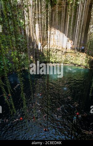 Das Ik Kil Cenote bei Chichen Itza auf der Yucatan Halbinsel in Mexiko Stockfoto