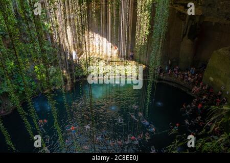 Das Ik Kil Cenote bei Chichen Itza auf der Yucatan Halbinsel in Mexiko Stockfoto