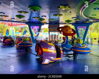 Orlando, FL/USA-11/27/19: Alien Swirls Fahrt im Toy Story Land im Hollywood Studios Park in Walt Disney World in Orlando, FL. Stockfoto