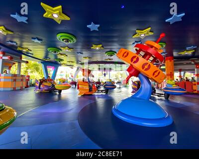 Orlando, FL/USA-11/27/19: Alien Swirls Fahrt im Toy Story Land im Hollywood Studios Park in Walt Disney World in Orlando, FL. Stockfoto