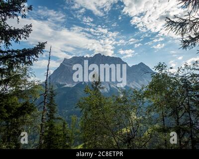 Traumhafte Wanderung zum Seebensee und Drachensee im Mieminger Gebirge bei Ehrwald in Tirol Stockfoto