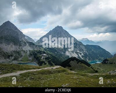 Traumhafte Wanderung zum Seebensee und Drachensee im Mieminger Gebirge bei Ehrwald in Tirol Stockfoto