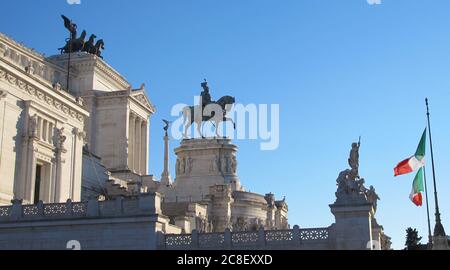 Rom, Italien. Juli 2020. Das Nationaldenkmal für Viktor Emmanuel II. (Zu dpa 'das alte Rom verjüngt sich - Italiens Hauptstadt muss sich neu erfinden') Quelle: Petra Kaminsky/dpa/dpa/Alamy Live News Stockfoto