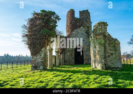 Die ruinierte Kirche von St Mary's, Appleton, in der Nähe des Sandringham Estate in Norfolk, Großbritannien. Stockfoto