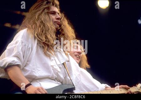 Mark Morris und Jim Morris von Bilaam und The Angel leben beim Reading Rock Festival 1986 auf der Richfield Avenue. Reading, 22. August 1986 – weltweite Nutzung Stockfoto