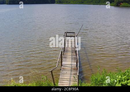 Bernried, Deutschland. Juli 2020. Bernried, Deutschland 21. Juli 2020: Impressionen Sommer - 2020 Nussberger Weiher, Teichgruppe aus mehreren Teichen und Fischzucht im Landkreis Weilheim Schongau bei Bernried Quelle: dpa/Alamy Live News Stockfoto