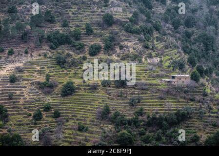 Alte Gebäude in der Nähe von Dimane Dorf im Kadisha Tal auch als Heilige Tal im Norden Governorate des Libanon Stockfoto