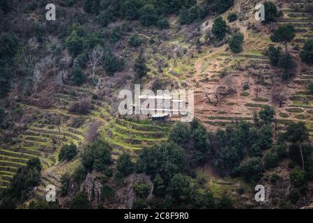 Alte Gebäude in der Nähe von Dimane Dorf im Kadisha Tal auch als Heilige Tal im Norden Governorate des Libanon Stockfoto