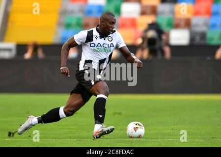 Udine, Italien. Juli 2020. Stefano Okaka während der Serie EIN Spiel zwischen Udinese und Juventus im Stadio Friuli, Udine, Italien am 23. Juli 2020. Foto von Simone Ferraro. Nur für redaktionelle Zwecke, Lizenz für kommerzielle Nutzung erforderlich. Keine Verwendung in Wetten, Spielen oder Publikationen einzelner Vereine/Vereine/Spieler. Kredit: UK Sports Pics Ltd/Alamy Live Nachrichten Stockfoto