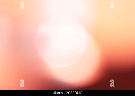 Weiches, unscharfes Bokeh und defokussierte, abstrakte Hintergrundfarbe. Wunderschöne Bilder von Dampf und Licht Stockfoto