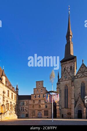 Kirche St. Marien, Stadtwaage und Rathaus am Marktplatz in der Altstadt, Deutschland, Niedersachsen, Osnabrück Stockfoto
