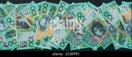 Viele australische 100-Dollar-Scheine, um Banner 100 Dollar zu machen Stockfoto