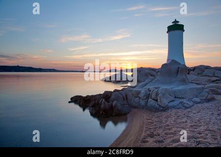 Geographie / Reisen, Italien, Sardinien, Leuchtturm auf der Punta Faro in Palau, Nordsardinien, Sardinien, Additional-Rights-Clearance-Info-not-available Stockfoto