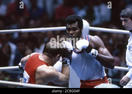 Moskau, Sowjetunion. Juli 2020. Teofilo STEVENSON, KUBA, CUB, Olympiasieger im Boxen, Schwergewicht, 1. Platz, Goldmedaille, Aktion, 1980 Olympische Sommerspiele in Moskau, XXII. Olympische Sommerspiele, Nutzung weltweit Kredit: dpa/Alamy Live News Stockfoto
