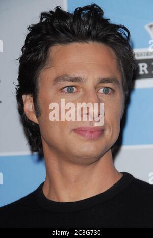 Zach Braff bei den Spirit Awards Nominierungsankündigungen der Film Independent 2008 im Sofitel, L.A. - Beverly Ballroom in Los Angeles, CA. Die Veranstaltung fand am Dienstag, 27. November 2007 statt. Foto von: SBM / PictureLux - Aktenzeichen # 34006-1100SBMPLX Stockfoto