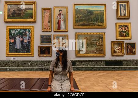 London, Großbritannien. Juli 2020. Werke in der Galerie der 1840er Jahre - die Tate Britain wird am Montag wieder eröffnet. Besucher werden gebeten, sich an die Hinweise zur sozialen Distanzierung usw. zu halten, die den Empfehlungen der Regierung nach der Lockerung der Sperre folgen. Kredit: Guy Bell/Alamy Live Nachrichten Stockfoto