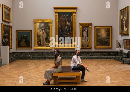 London, Großbritannien. Juli 2020. Werke in der Galerie der 1840er Jahre - die Tate Britain wird am Montag wieder eröffnet. Besucher werden gebeten, sich an die Hinweise zur sozialen Distanzierung usw. zu halten, die den Empfehlungen der Regierung nach der Lockerung der Sperre folgen. Kredit: Guy Bell/Alamy Live Nachrichten Stockfoto