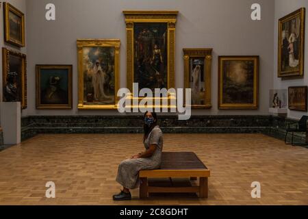 London, Großbritannien. Juli 2020. Werke in der Galerie der 1840er Jahre - die Tate Britain wird am Montag wieder eröffnet. Besucher werden gebeten, sich an die Hinweise zur sozialen Distanzierung usw. zu halten, die den Empfehlungen der Regierung nach der Lockerung der Sperre folgen. Kredit: Guy Bell/Alamy Live Nachrichten Stockfoto
