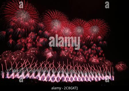 Akagawa Feuerwerk 2019 breite Sternmine Stockfoto