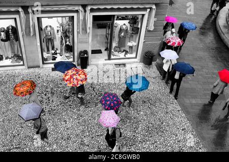 Brollys nach vorne Malcesine (Gardasee) Stockfoto