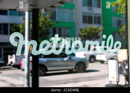 Metromile Schild am Eingang des Firmenhauptsitzes im Silicon Valley. Metromile ist Autoversicherung Startup, das Pay-per-mile Versicherung und ein Fahren bietet Stockfoto