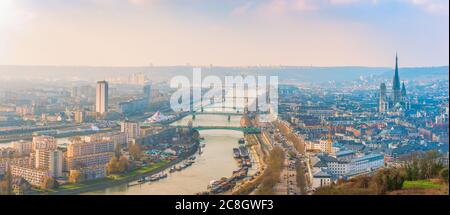 Panoramablick auf Rouen und seine. Normandie. Frankreich Stockfoto